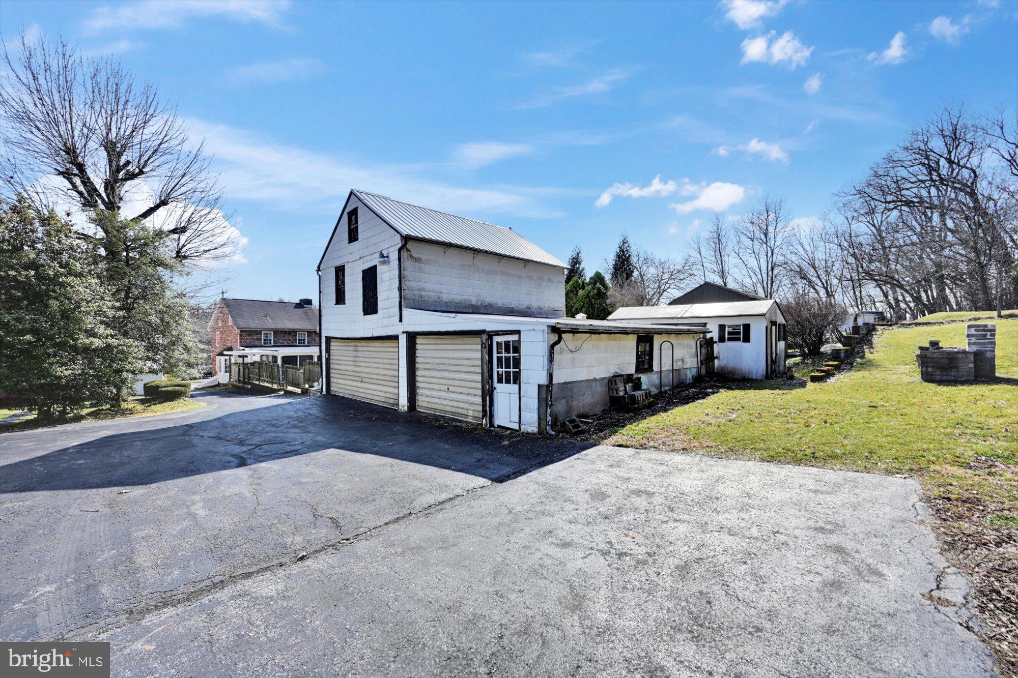 182 East Main Street Adamstown, PA 19501 - Photo 7 of 32 V3