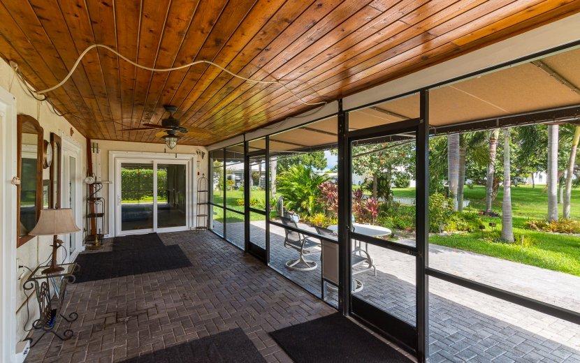 2211 Southwest Roma Way Boynton Beach, FL 33426 - Photo 17 of 27 17