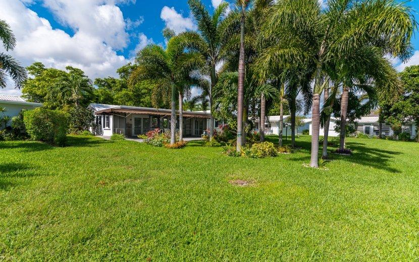 2211 Southwest Roma Way Boynton Beach, FL 33426 - Photo 24 of 27 24