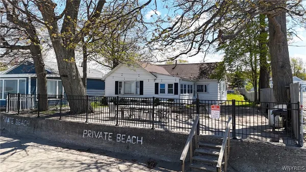 $599,900 | 8926 Lake Shore Road, Evans, NY 14006