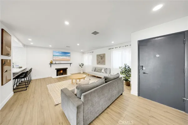 $1,249,900 | 1603 East Chestnut Avenue, Orange, CA 92867