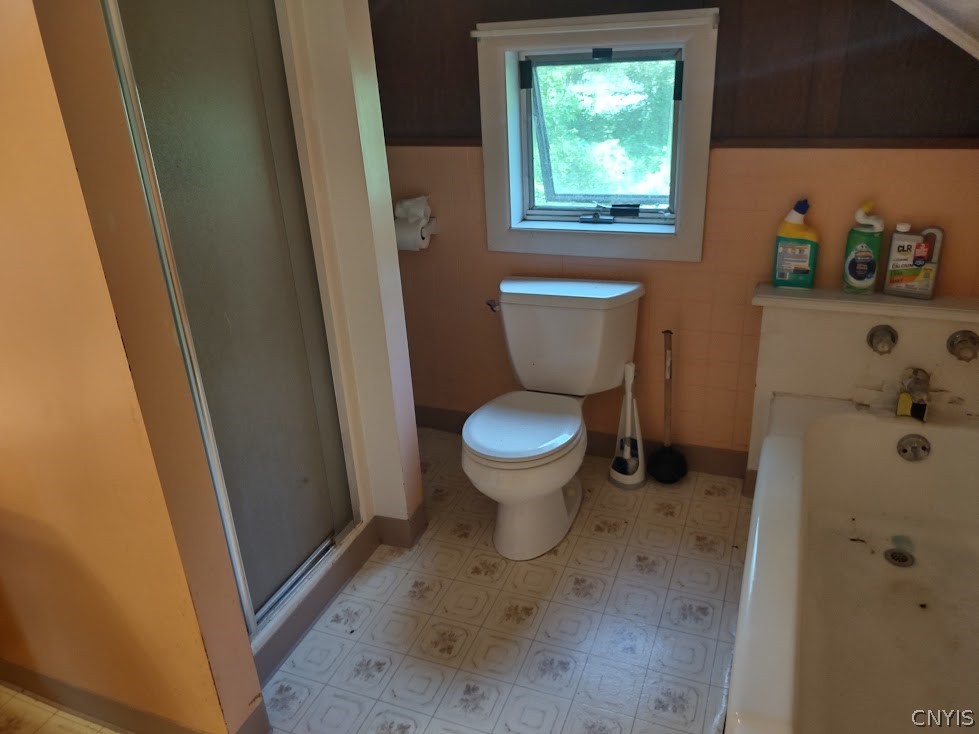 342 Belle Isle Road Geddes, NY 13209 - Photo 21 of 27 bathroom