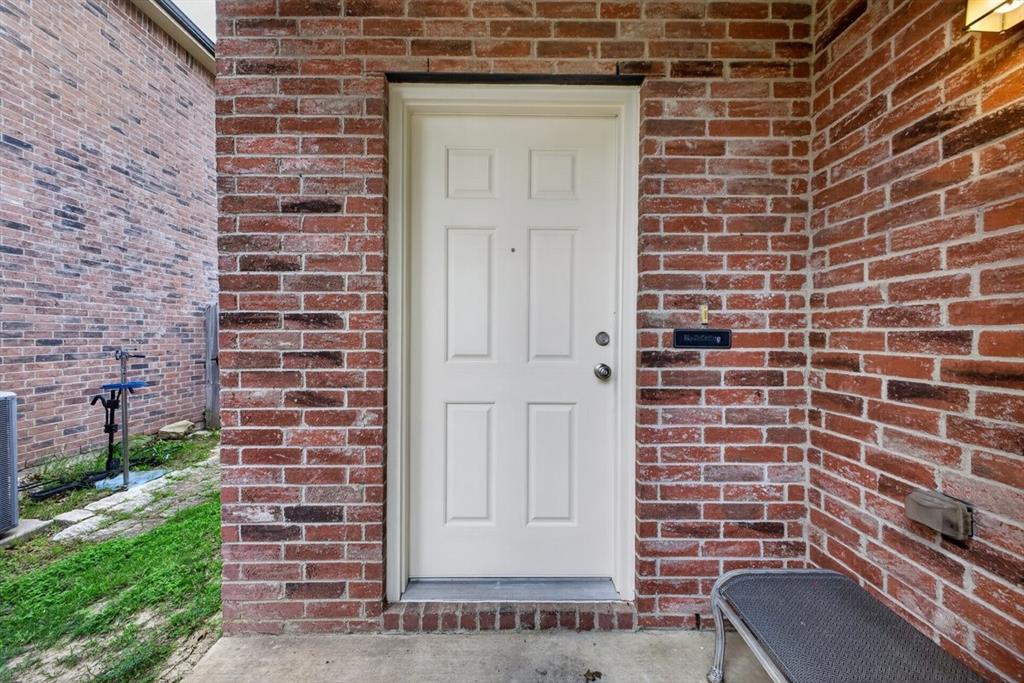 1628 Birds Eye Road Fort Worth, TX 76177 - Photo 5 of 32