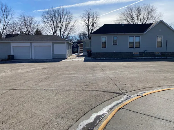 $99,900 | 309 South Jefferson Street, Redwood Falls, MN 56283