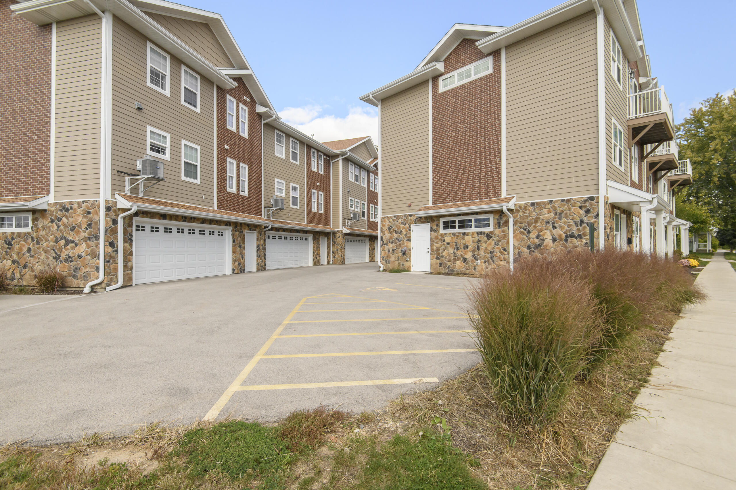 208 Grand Avenue, Unit 3 Mukwonago, WI 53149 - Photo 49 of 51 Grand Ave-47