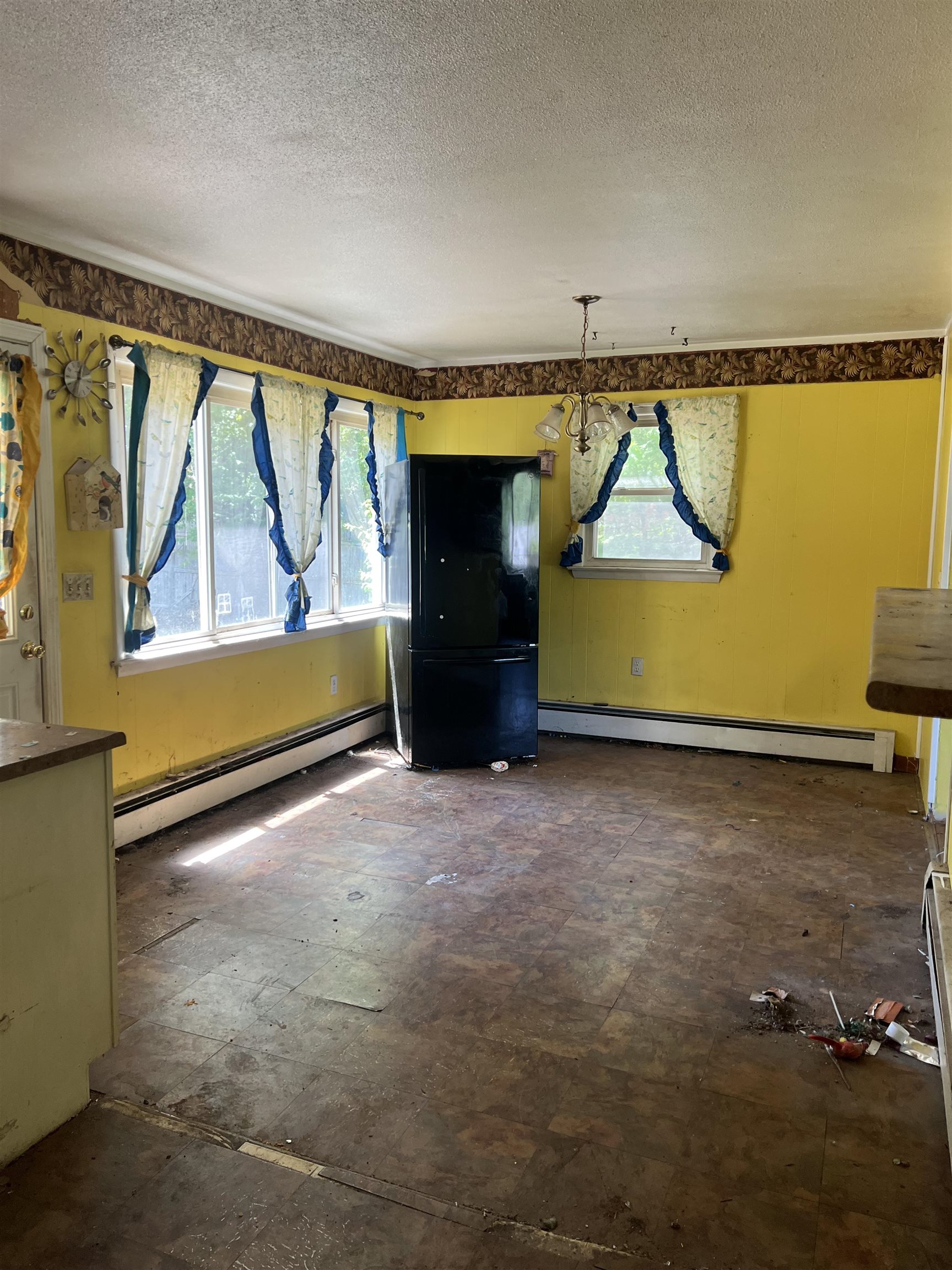 85 Weston Road Manchester, NH 03103 - Photo 16 of 24