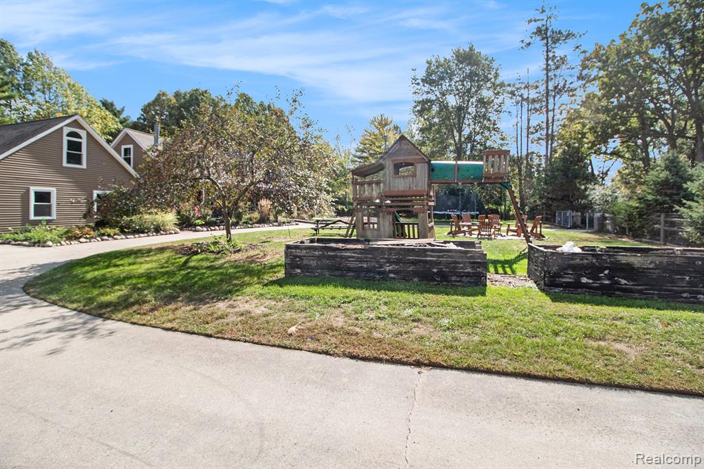 13335 Bunton Road Willis, MI 48191 - Photo 28 of 38 Gallery Image 28