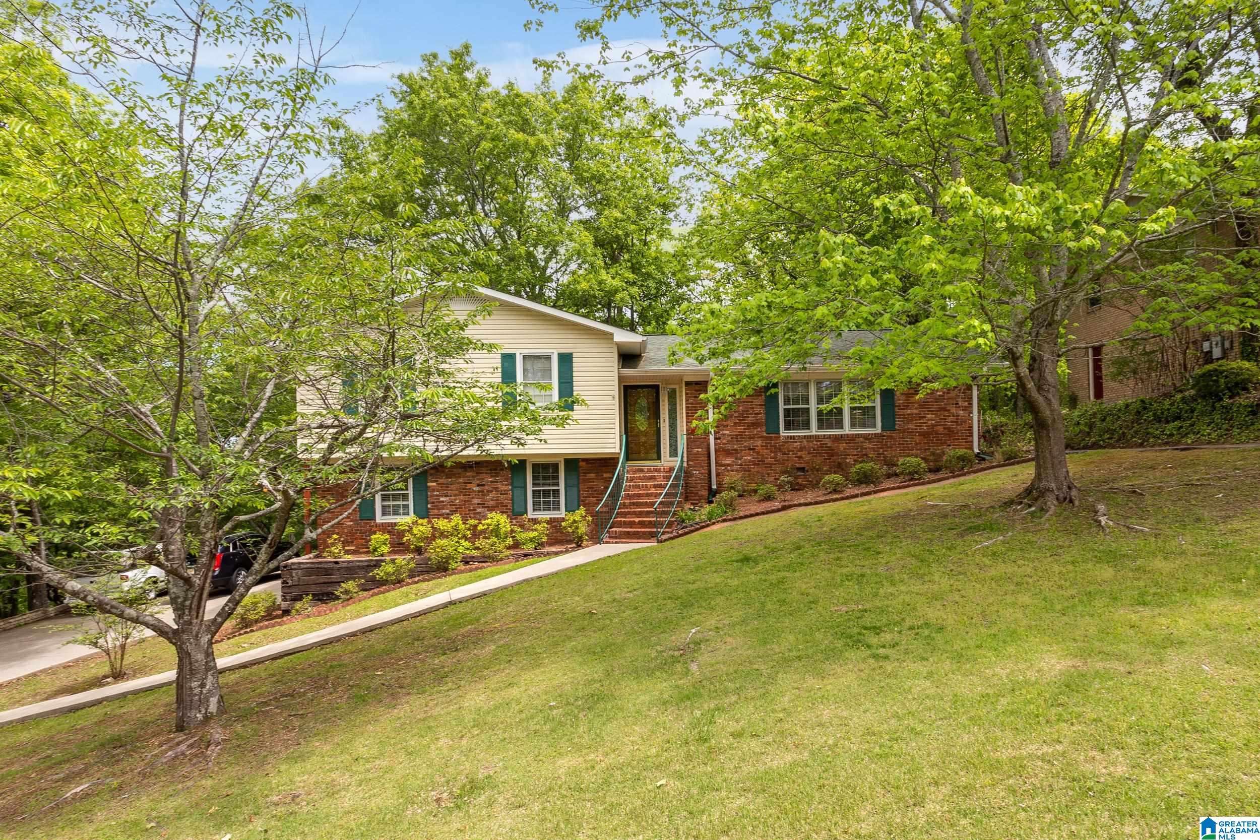 2 Alice Ridge Road Anniston, AL 36207 - Photo 1 of 44