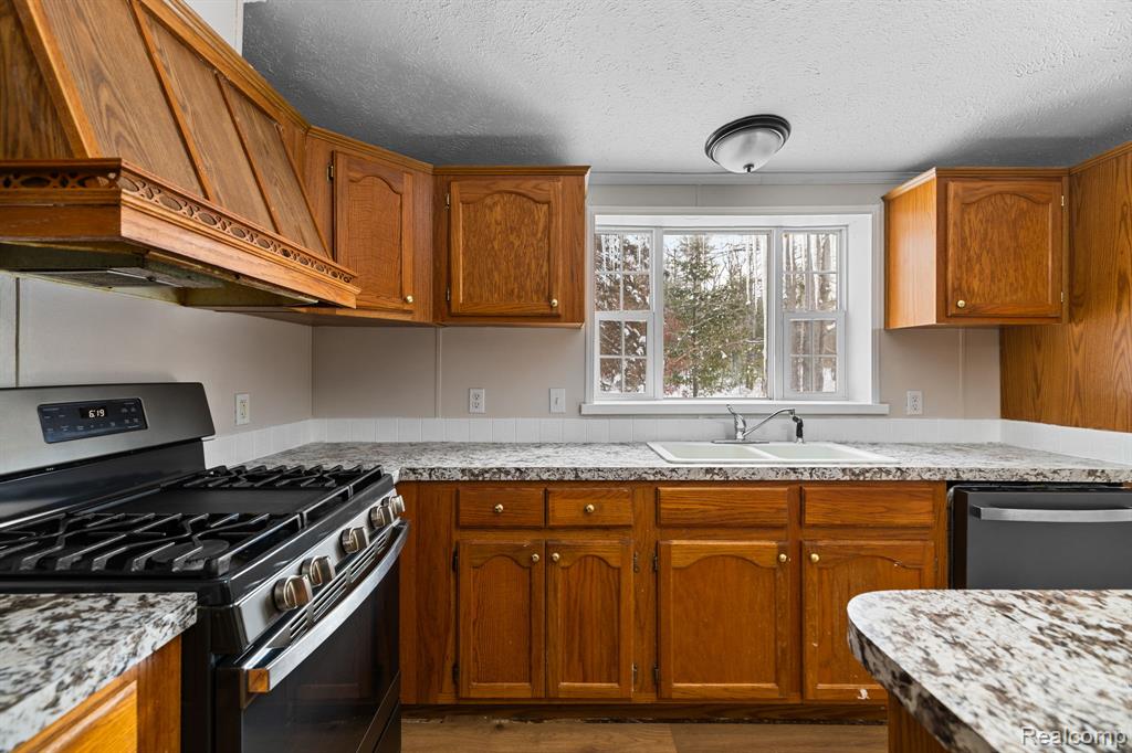 2836 Lone Pine Road Gaylord, MI 49735 - Photo 7 of 43