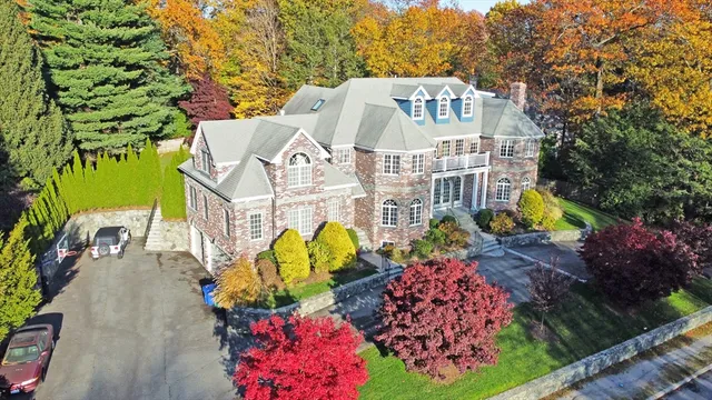 a view of multiple house with garden