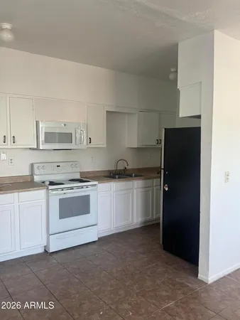 $850 | 197 West Saragosa Street, Unit 3, Chandler, AZ 85225