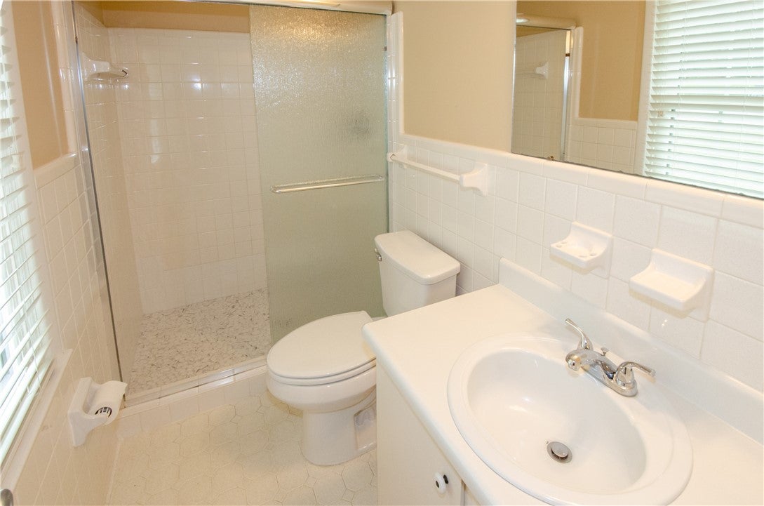1809 Oak Bowery Road Opelika, AL 36801 - Photo 27 of 35 Master Bath