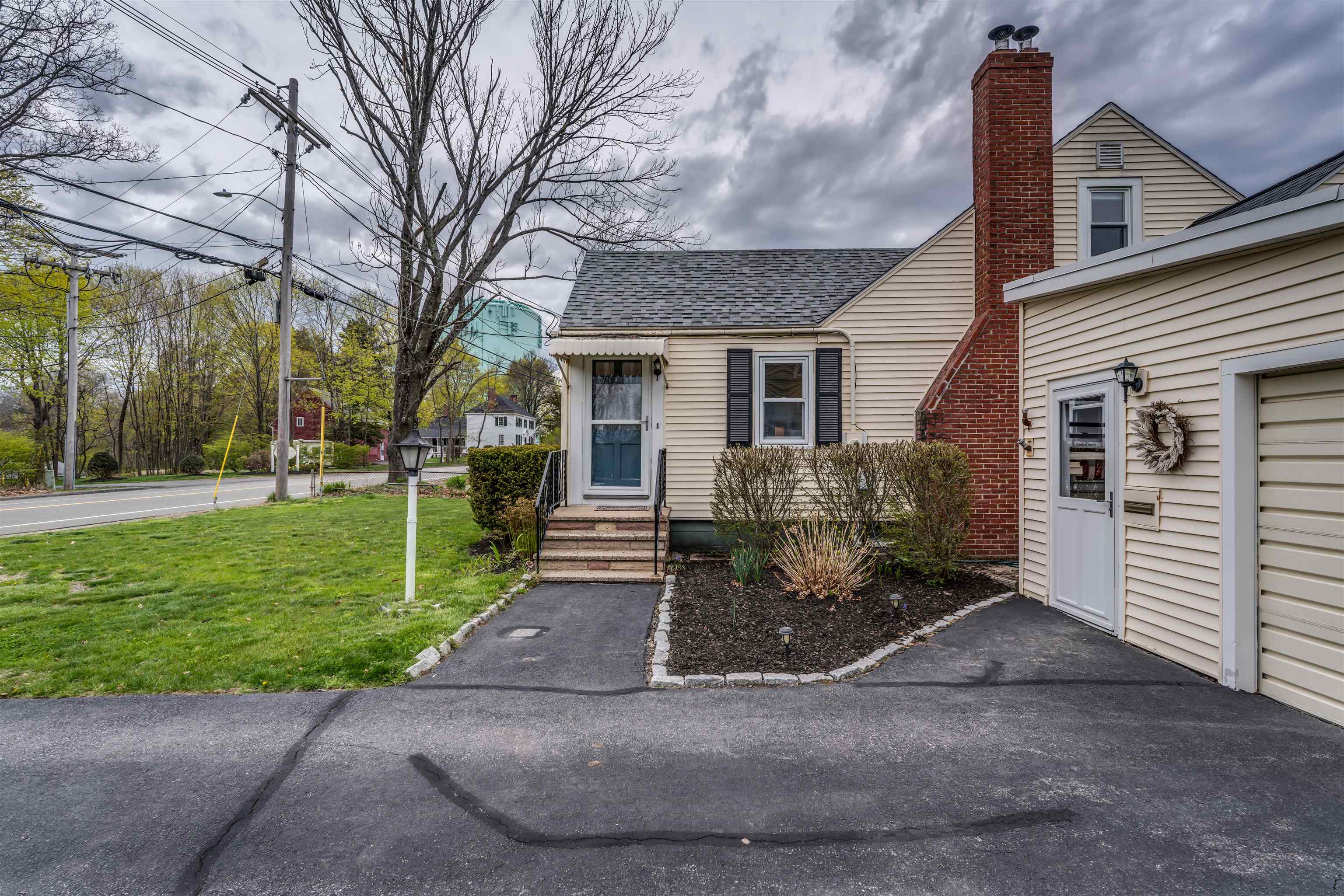 132 Rogers Road Kittery, ME 03904 - Photo 3 of 34