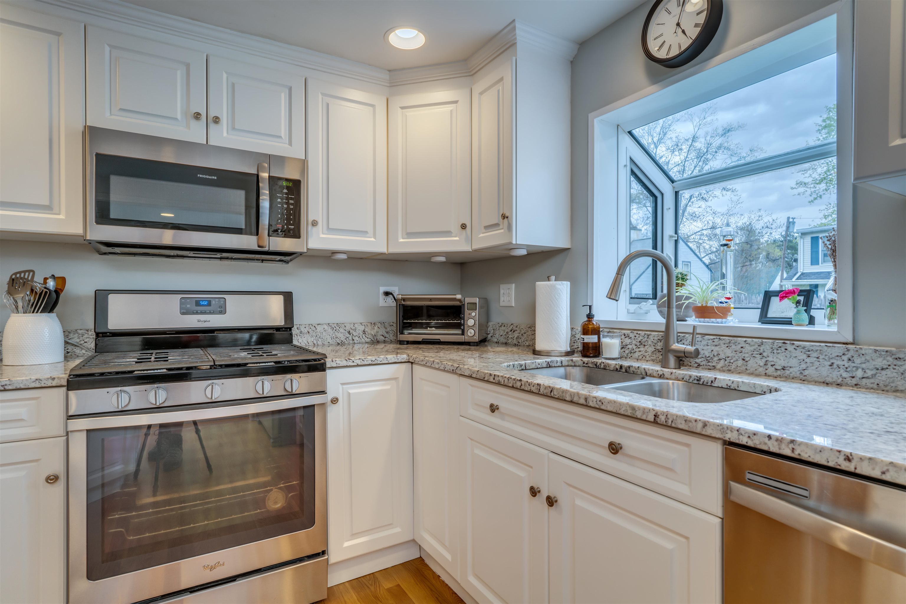 132 Rogers Road Kittery, ME 03904 - Photo 6 of 34