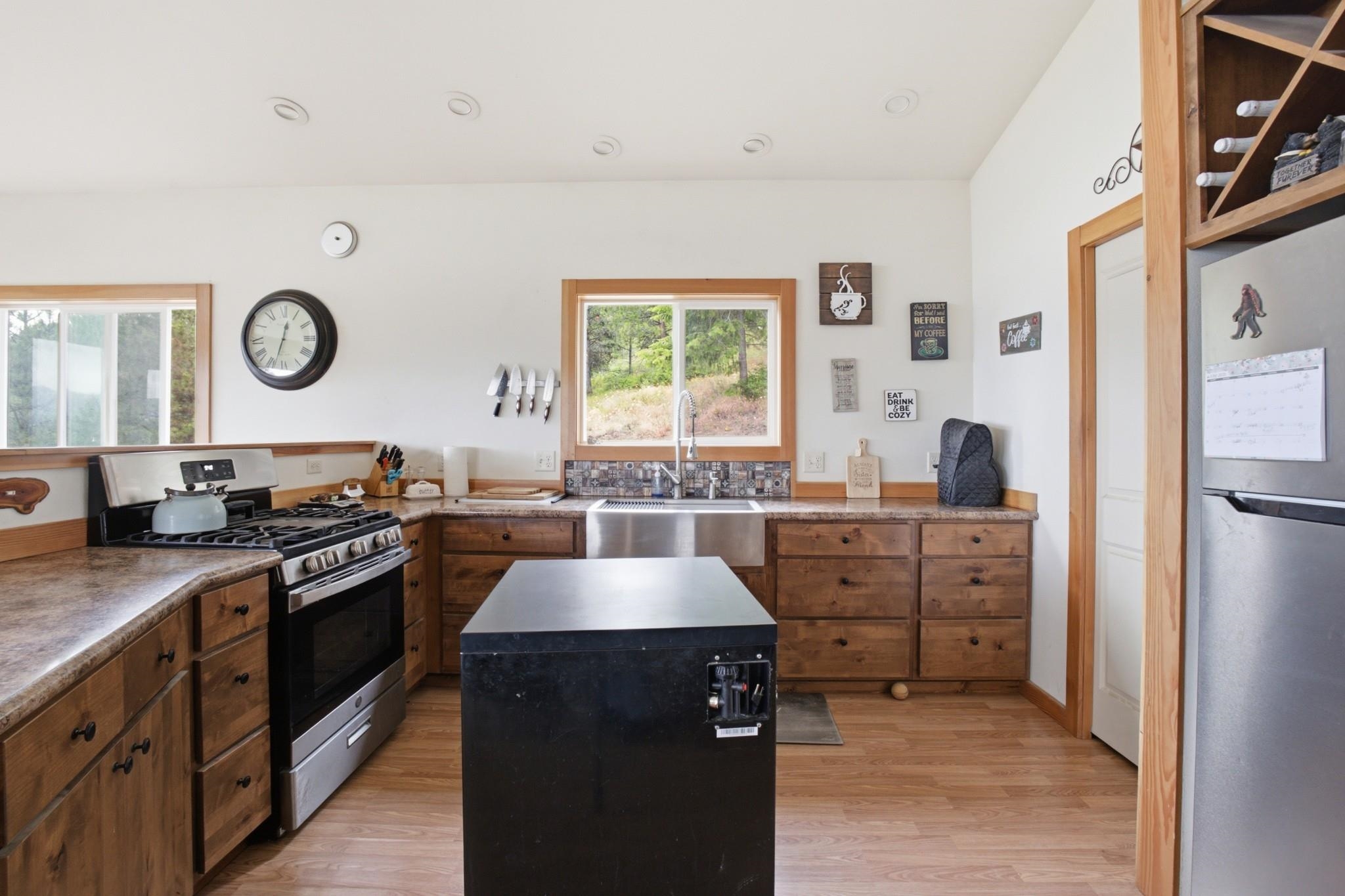 292 Knob Hl E Road Republic, WA 99166 - Photo 6 of 24