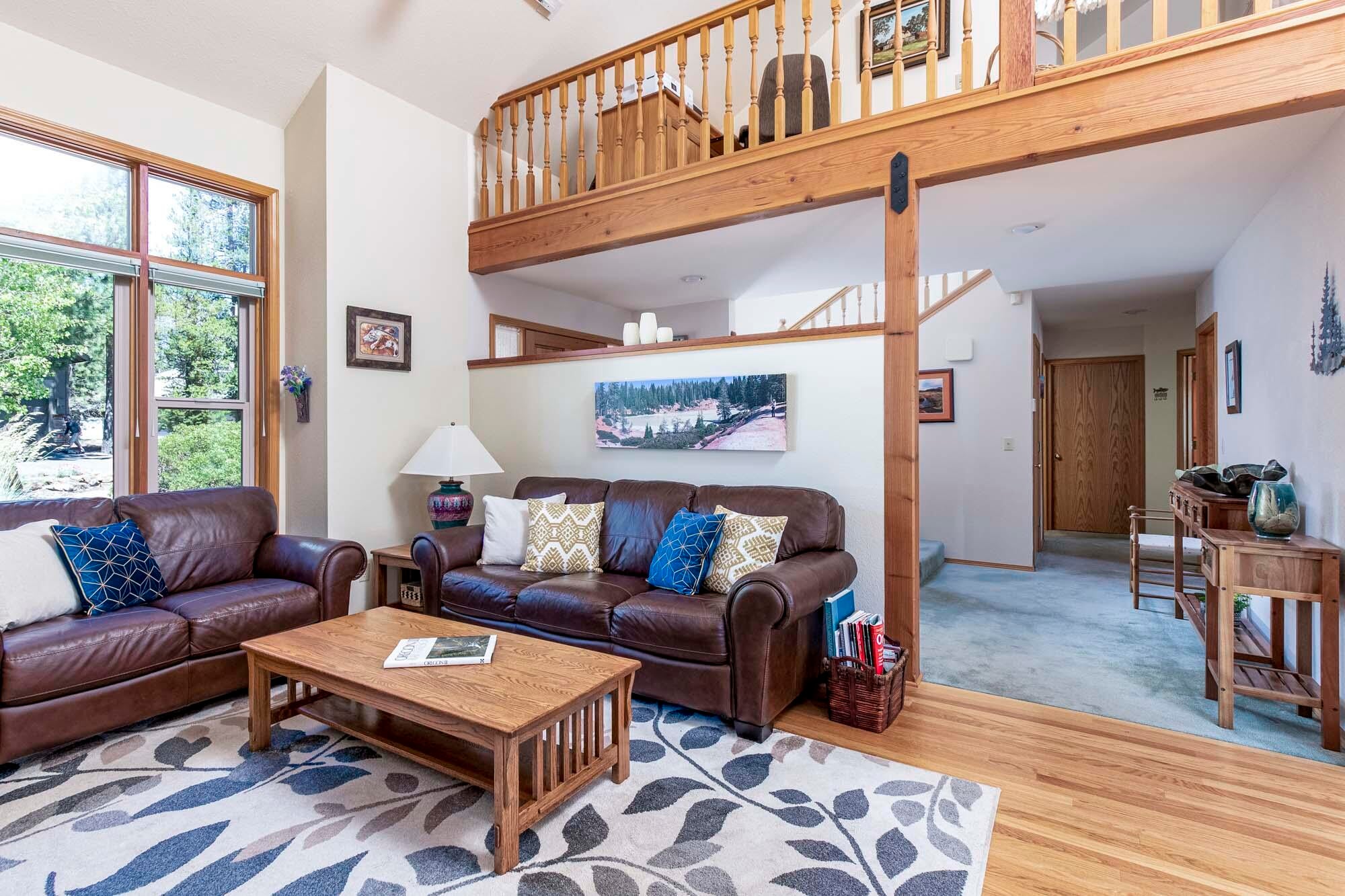 18187 Oregon Loop Sunriver, OR 97707 - Photo 5 of 37 The common living areas flow easily to other areas of the home.