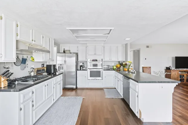 $1,299,999 | 363 Surrey Drive, Bonita, CA 91902