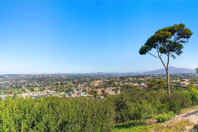 $1,299,999 | 363 Surrey Drive, Bonita, CA 91902