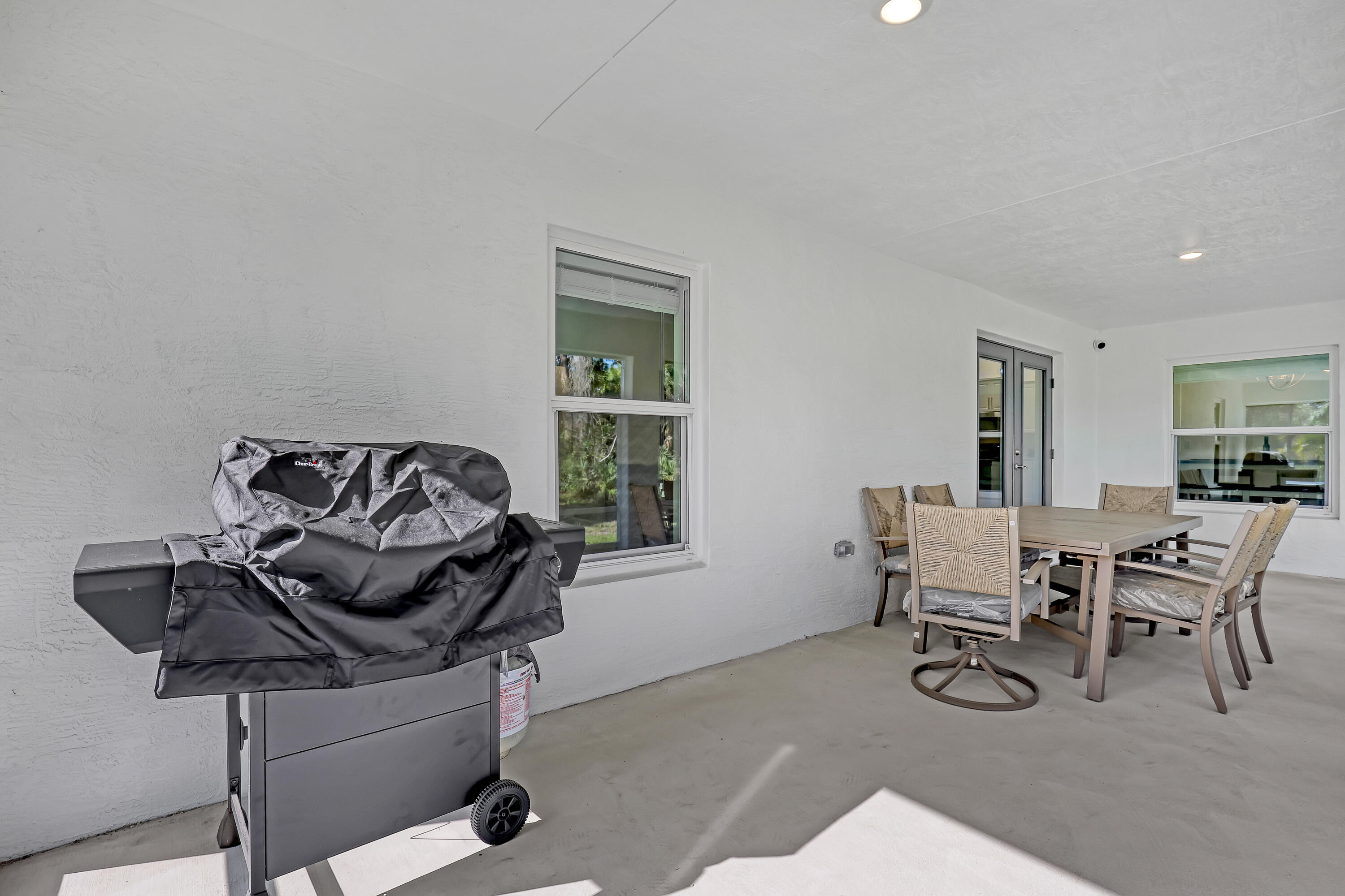 16775 Orange Boulevard Loxahatchee, FL 33470 - Photo 39 of 53 a living room with furniture