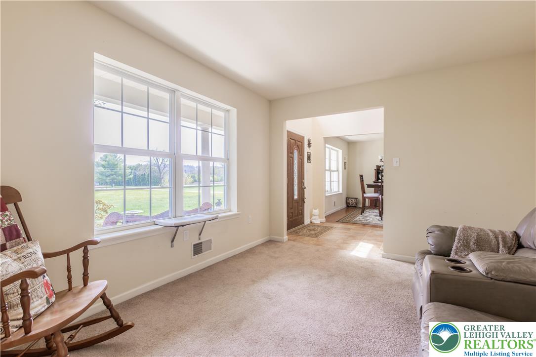 707 Gilbert Road Gilbert, PA 18331 - Photo 13 of 46
