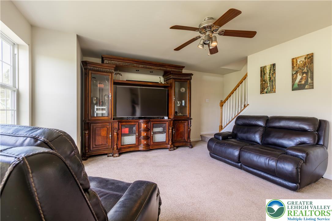 707 Gilbert Road Gilbert, PA 18331 - Photo 15 of 46