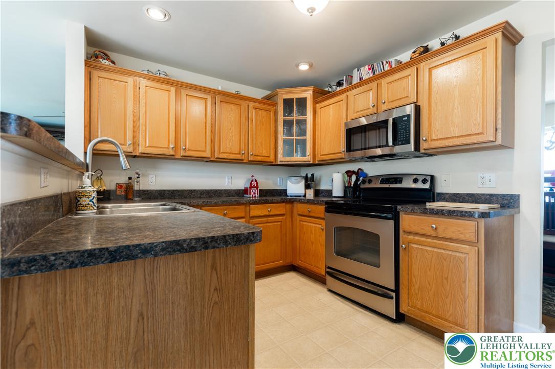 707 Gilbert Road Gilbert, PA 18331 - Photo 8 of 46