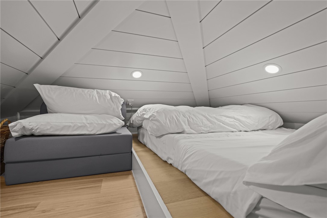 6 Cross Street Newport, RI 02840 - Photo 11 of 11