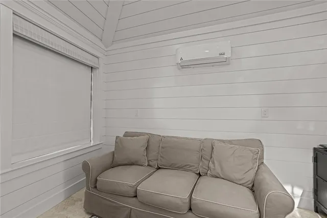 $2,750 | 6 Cross Street, Newport, RI 02840