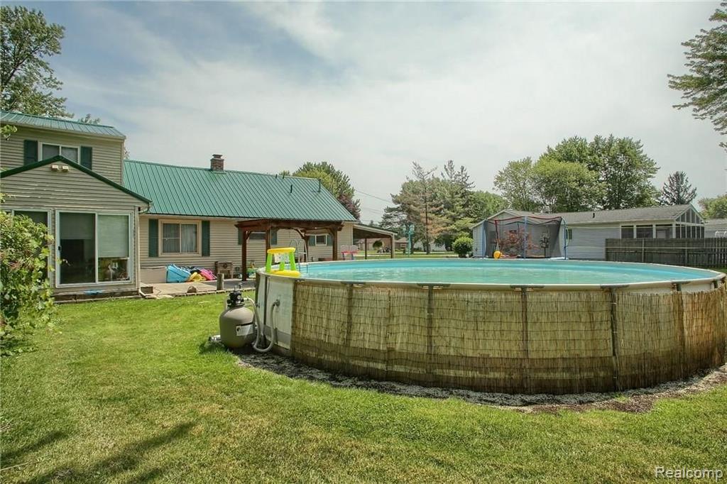 32560 Sutton Road Chesterfield, MI 48047 - Photo 29 of 35