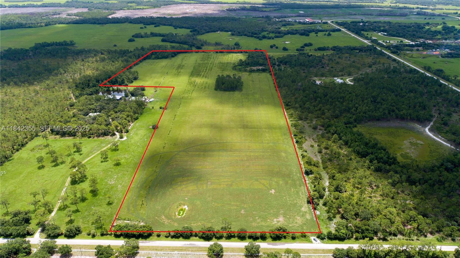 1432 Silver Lake Rd, LaBelle, FL 33935