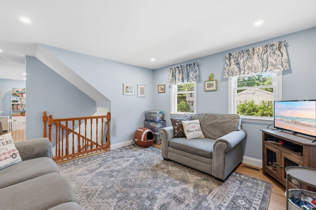 18 Tremont Street Billerica, MA 01821 - Photo 3 of 42