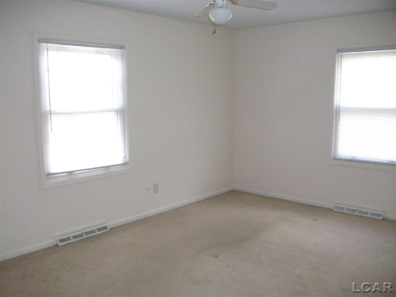 4778 Hooks Mill Road Adrian, MI 49221 - Photo 13 of 23 31274815-12.JPG