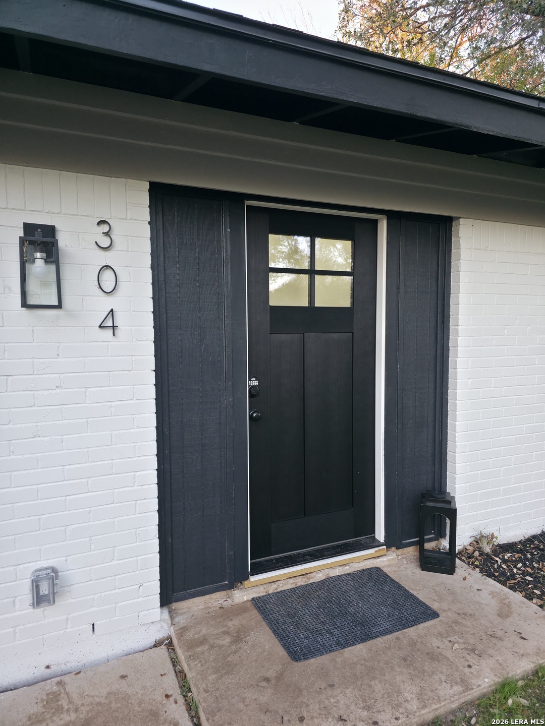 304 Sheraton Avenue Austin, TX 78745 - Photo 2 of 33