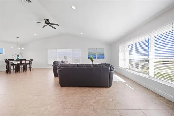 $3,450,000 | 3215 Gulf City Road, Ruskin, FL 33570