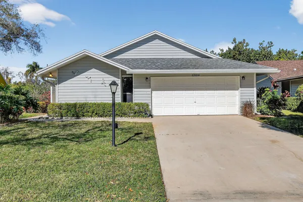 $429,250 | 13196 Southeast Point O Woods Court, Hobe Sound, FL 33455