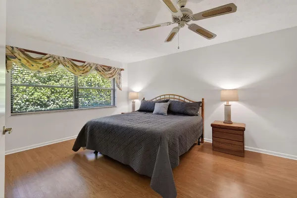 $429,250 | 13196 Southeast Point O Woods Court, Hobe Sound, FL 33455