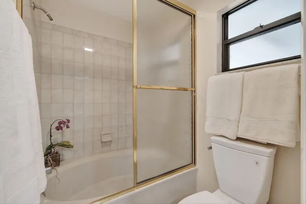 $429,250 | 13196 Southeast Point O Woods Court, Hobe Sound, FL 33455