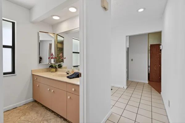 $429,250 | 13196 Southeast Point O Woods Court, Hobe Sound, FL 33455