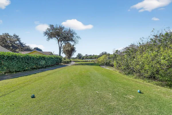 $429,250 | 13196 Southeast Point O Woods Court, Hobe Sound, FL 33455