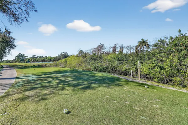 $429,250 | 13196 Southeast Point O Woods Court, Hobe Sound, FL 33455