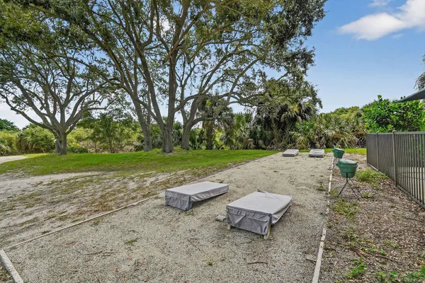$429,250 | 13196 Southeast Point O Woods Court, Hobe Sound, FL 33455