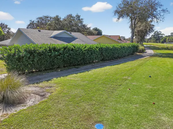 $429,250 | 13196 Southeast Point O Woods Court, Hobe Sound, FL 33455