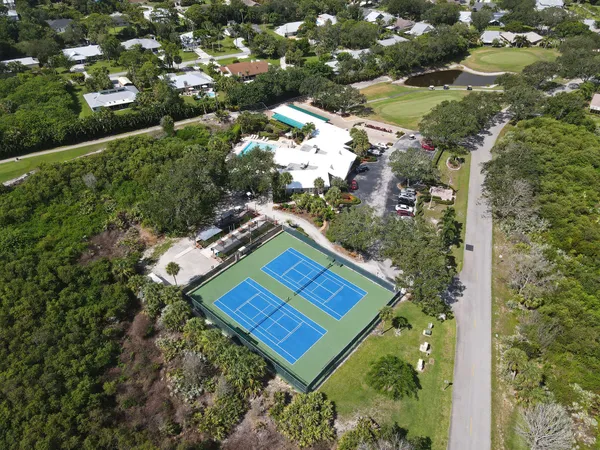 $429,250 | 13196 Southeast Point O Woods Court, Hobe Sound, FL 33455