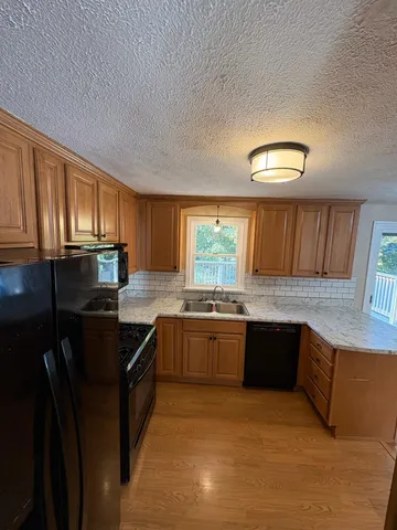 $3,200 | 15 Kingston Drive, Nashua, NH 03060