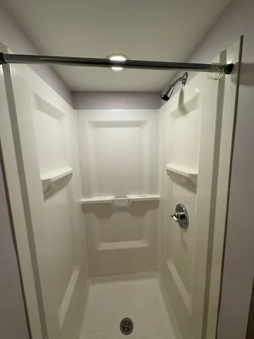 $3,200 | 15 Kingston Drive, Nashua, NH 03060