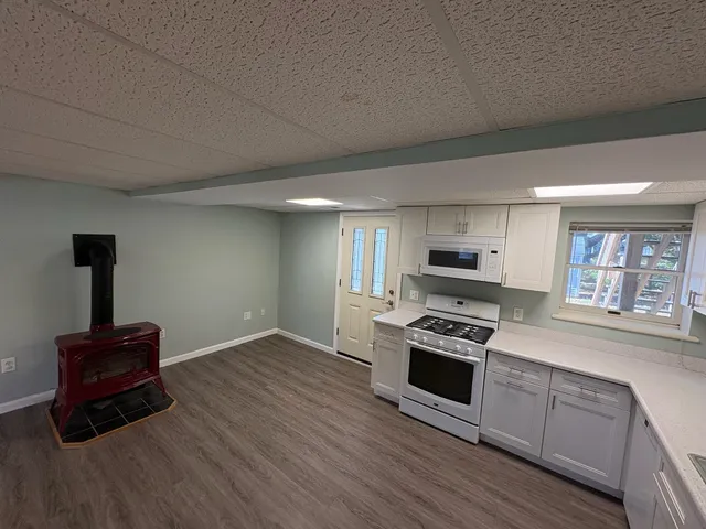 $3,200 | 15 Kingston Drive, Nashua, NH 03060