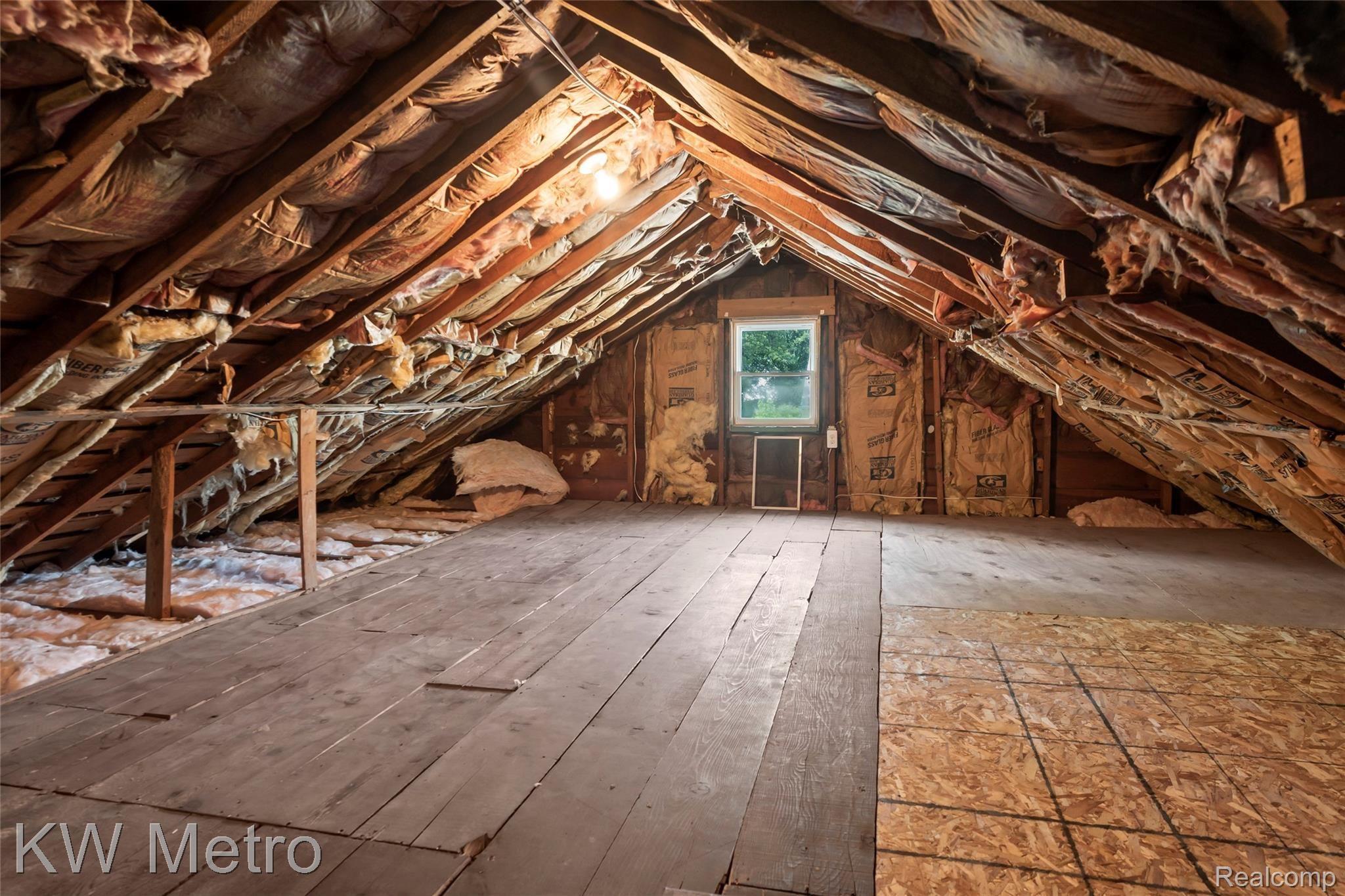 909 Princeton Road Berkley, MI 48072 - Photo 28 of 33 Large Attic