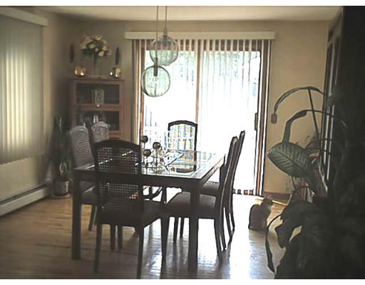 450 Sterling Road Holden, MA 01522 - Photo 4 of 6 a dining room with furniture and window