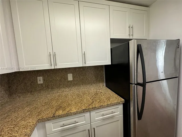 $2,600 | 2918 Bird Avenue, Unit 9, Miami, FL 33133