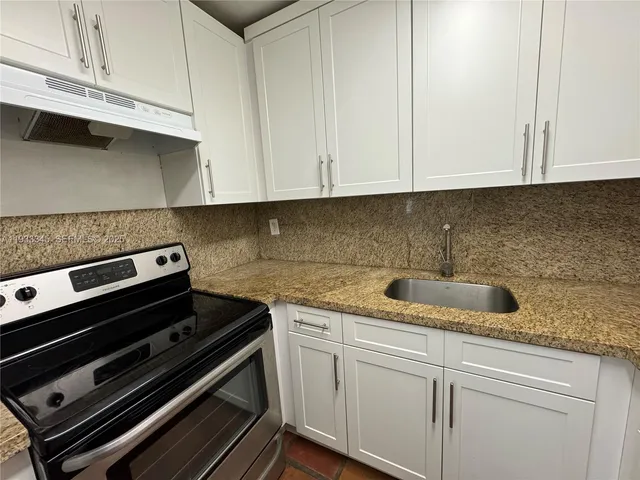 $2,600 | 2918 Bird Avenue, Unit 9, Miami, FL 33133